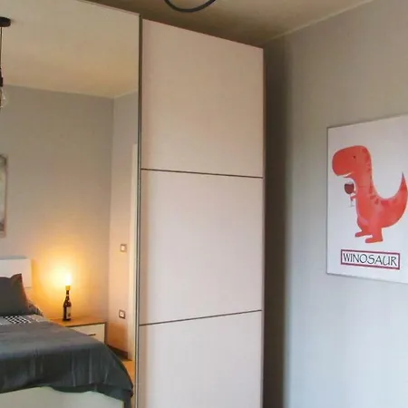 Vinhome Bilocale Con Garage Privato Centro