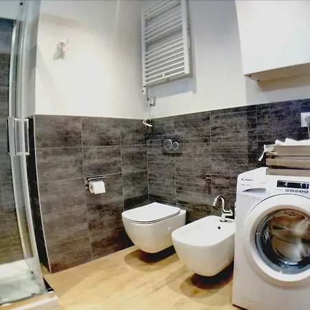 Apartment Vinhome Bilocale Con Garage Privato Centro Alba (Piedmont)