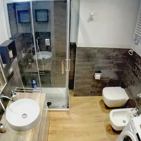 Apartment Vinhome Bilocale Con Garage Privato Centro
