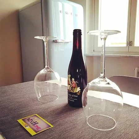 Vinhome Bilocale Con Garage Privato Centro Apartment